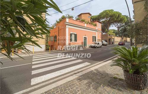 Villa In Vendita a Frascati