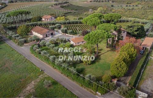 Villa In Vendita a Lanuvio